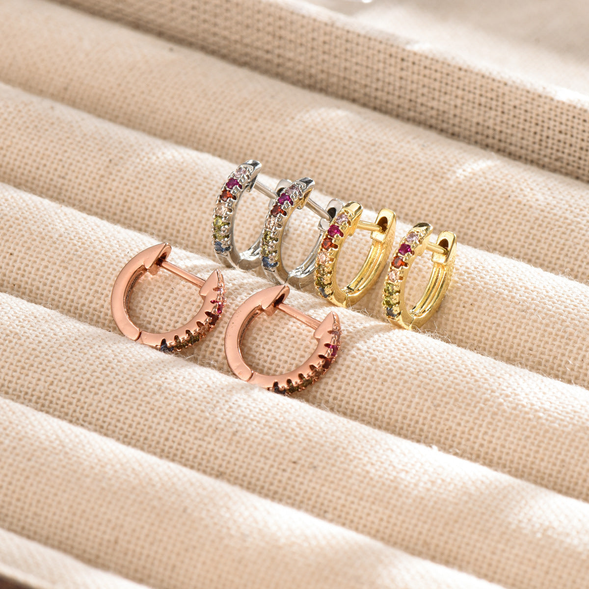 High-end Niche Copper-colored Zircon Geometric U-shaped Ear Cuff